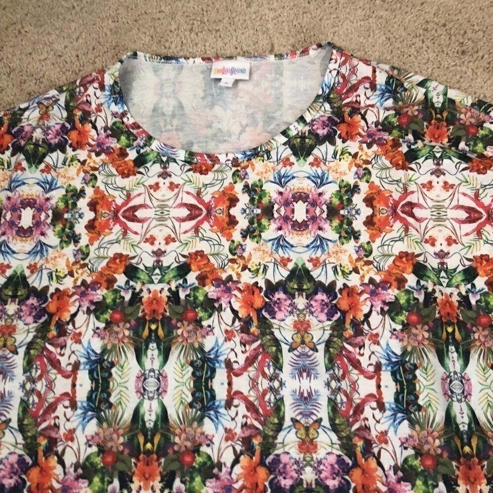 LuLaRoe floral patterned Irma - Picture 4 of 8